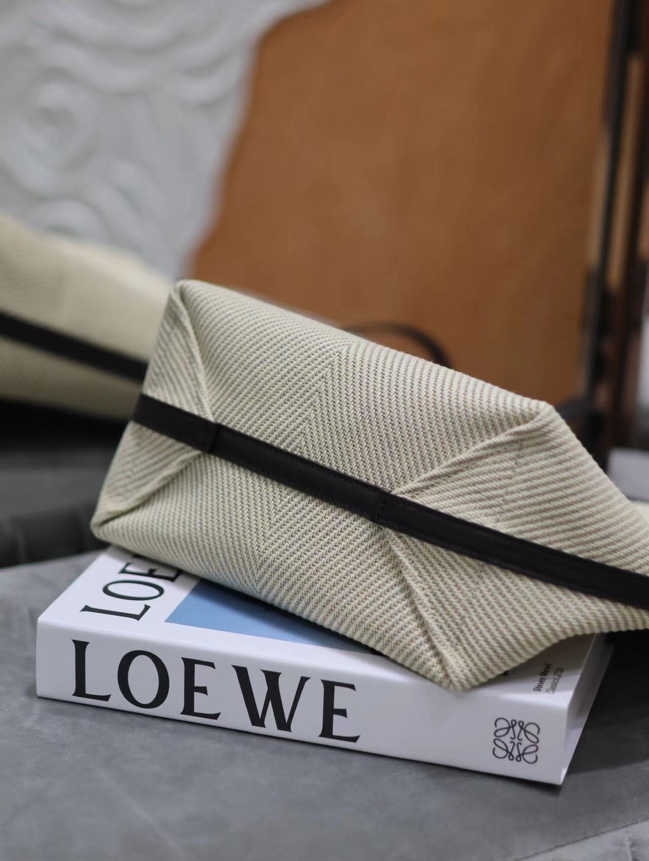 Loewe Flamenco Chain Gris