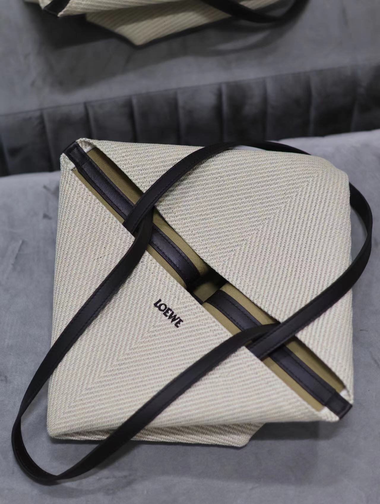 Loewe Flamenco Chain Gris