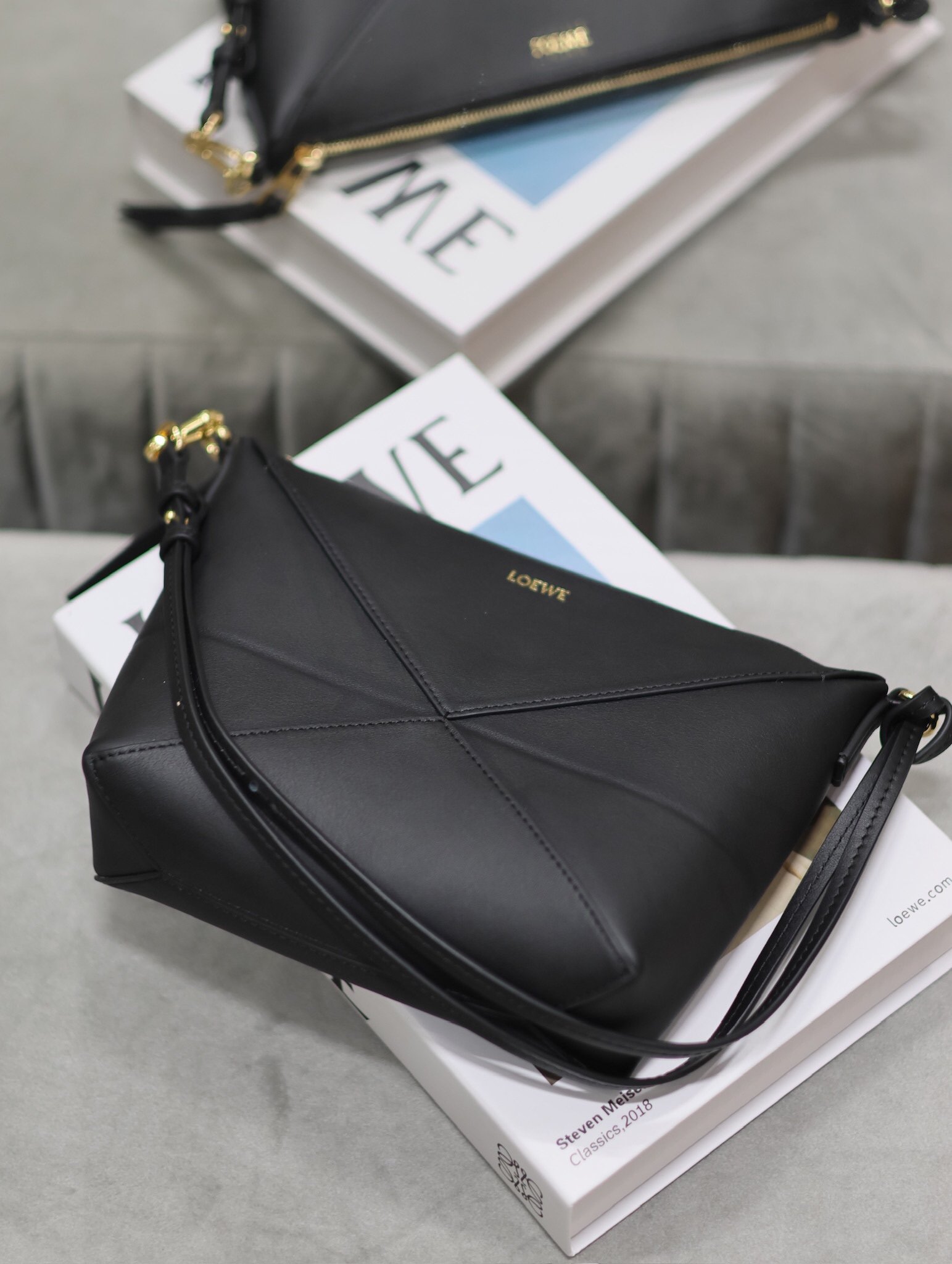 Loewe Hammock Hobo Gris