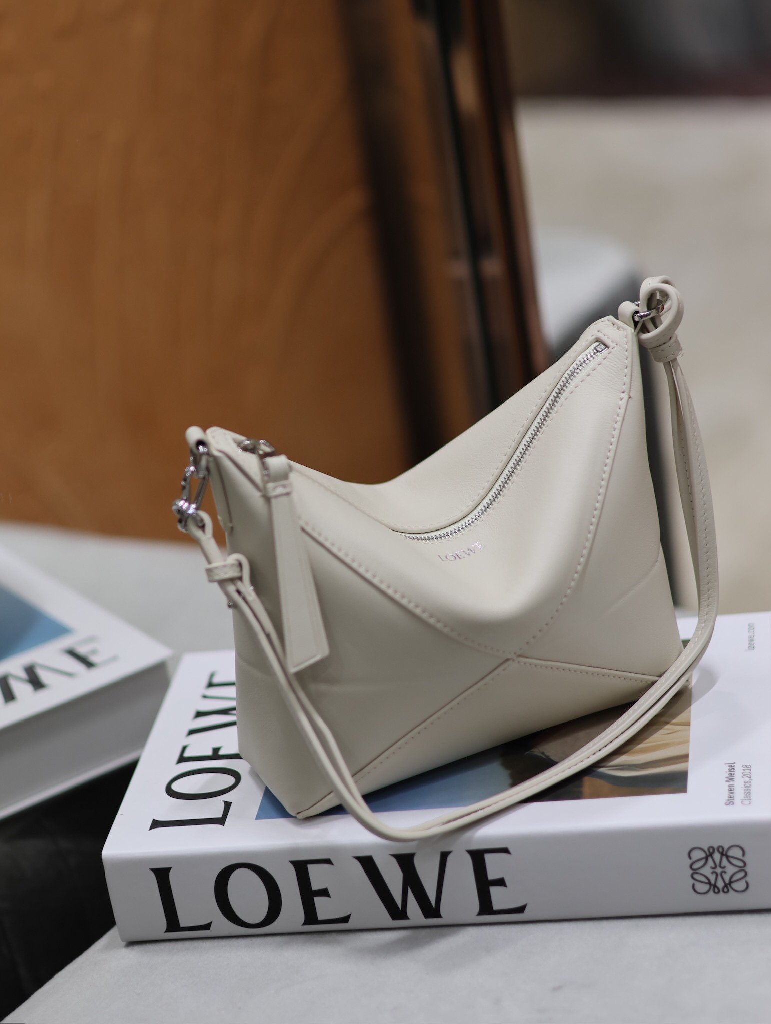 Loewe Hammock Hobo Gris