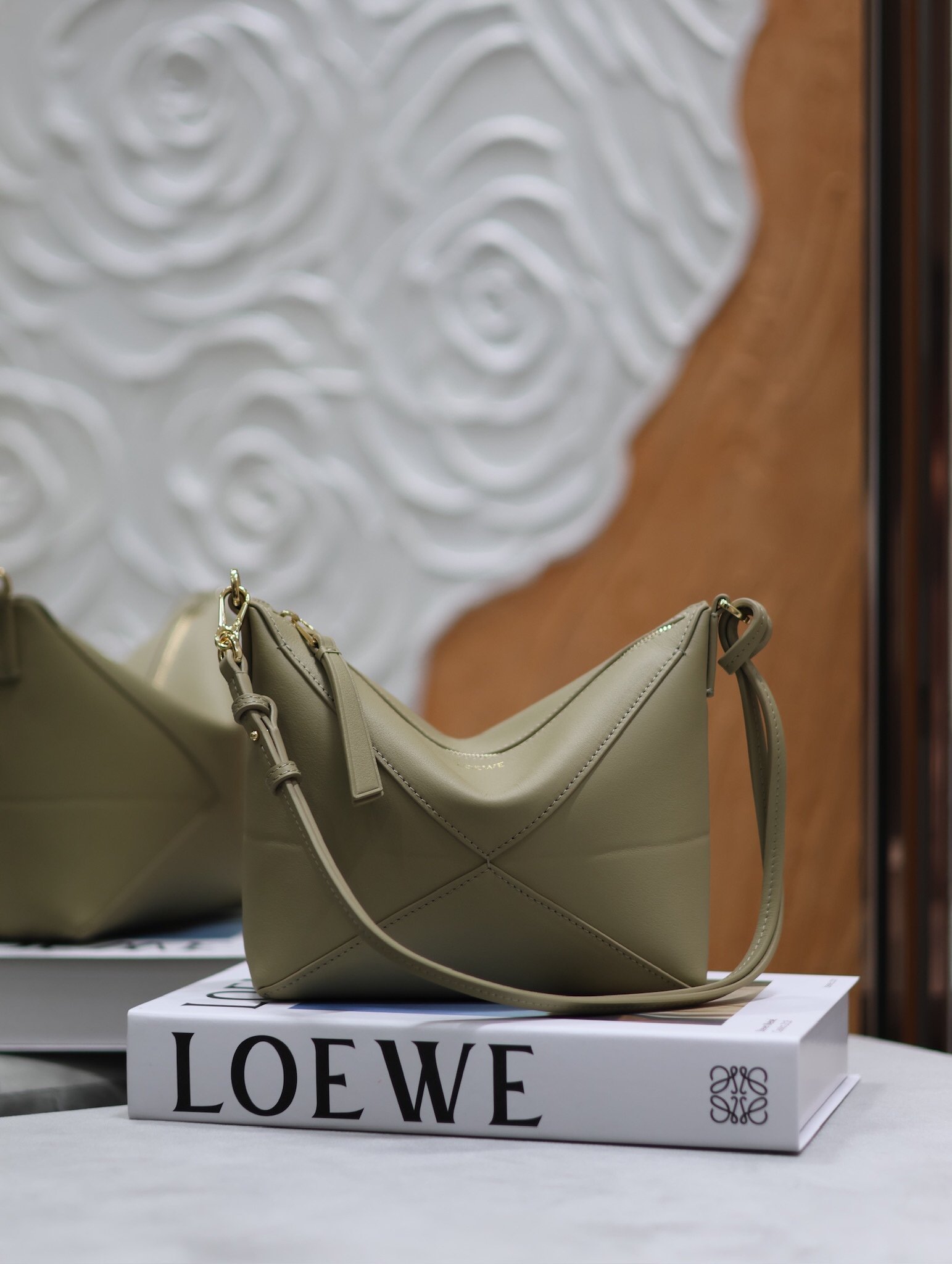 Loewe Hammock Hobo Marron