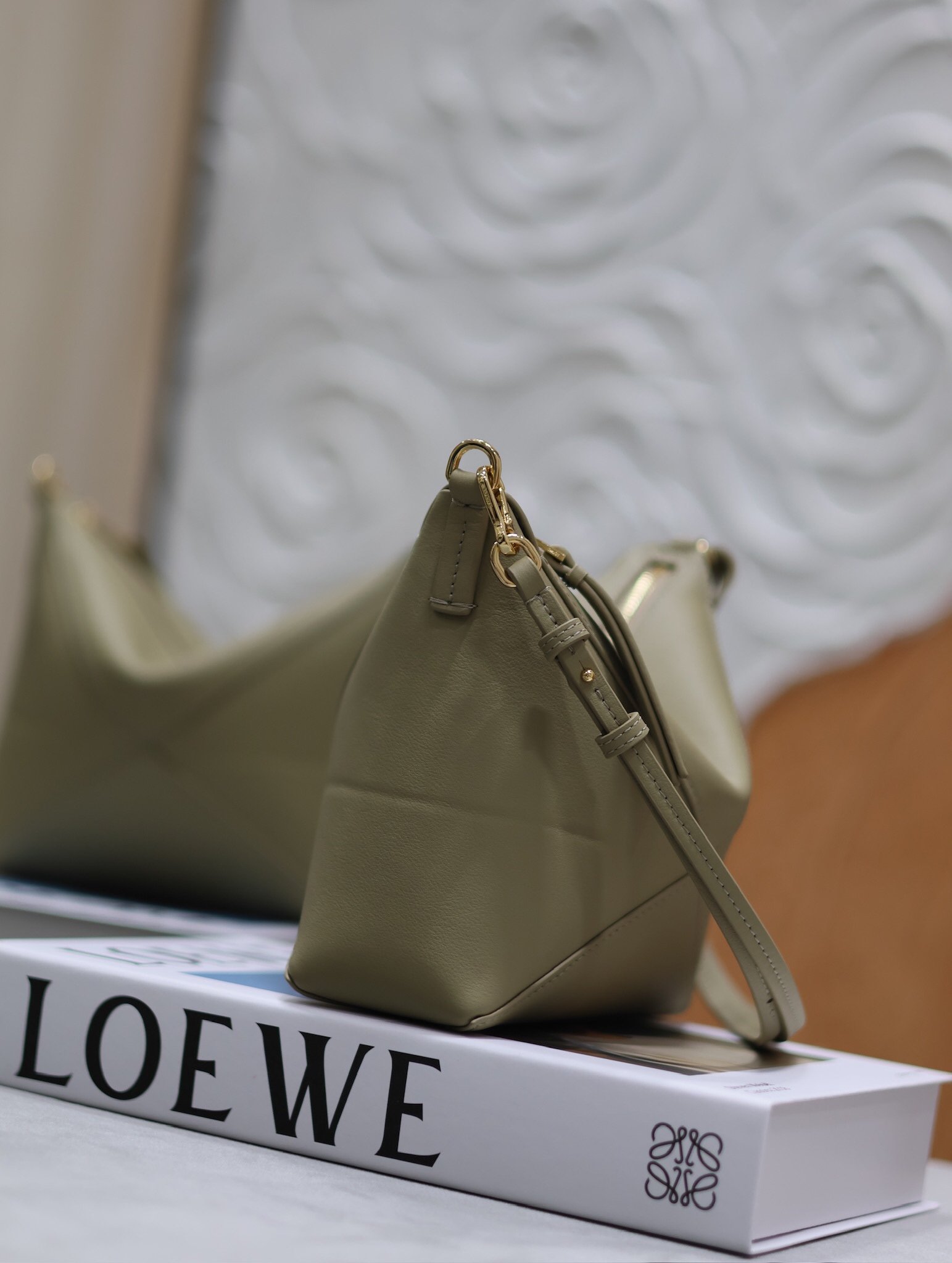 Loewe Hammock Hobo Marron