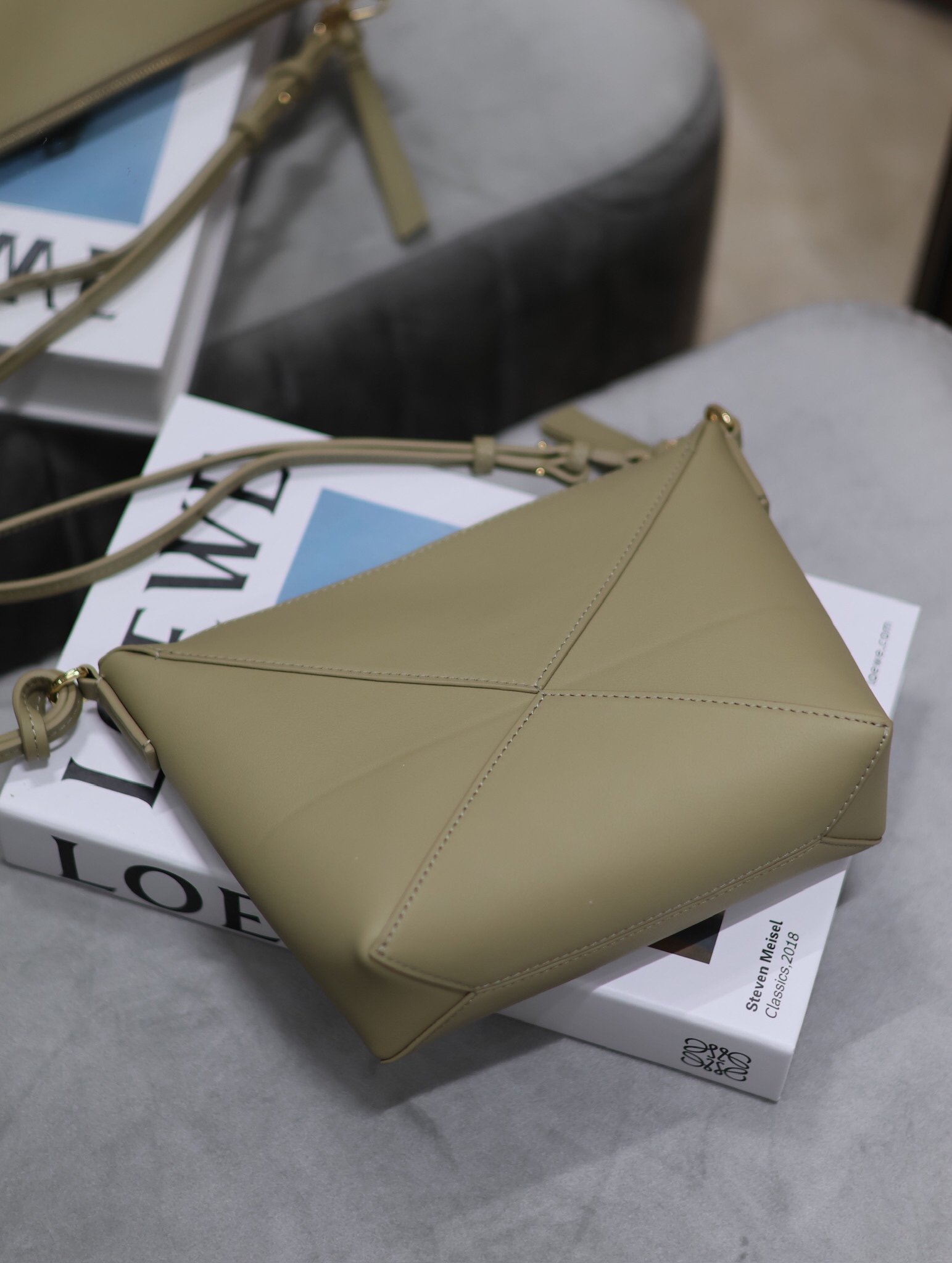 Loewe Hammock Hobo Marron