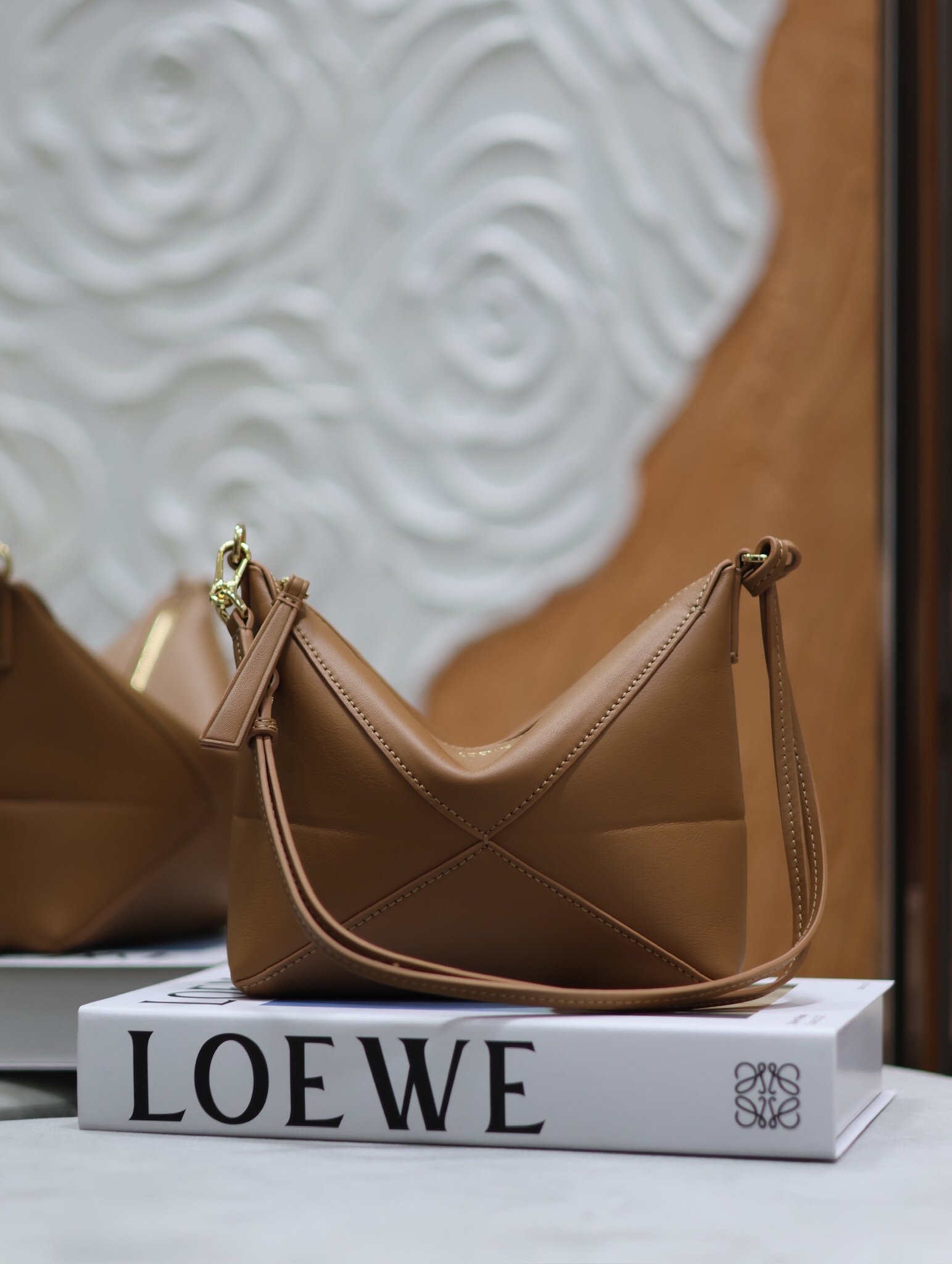 Loewe Hammock Hobo Marron