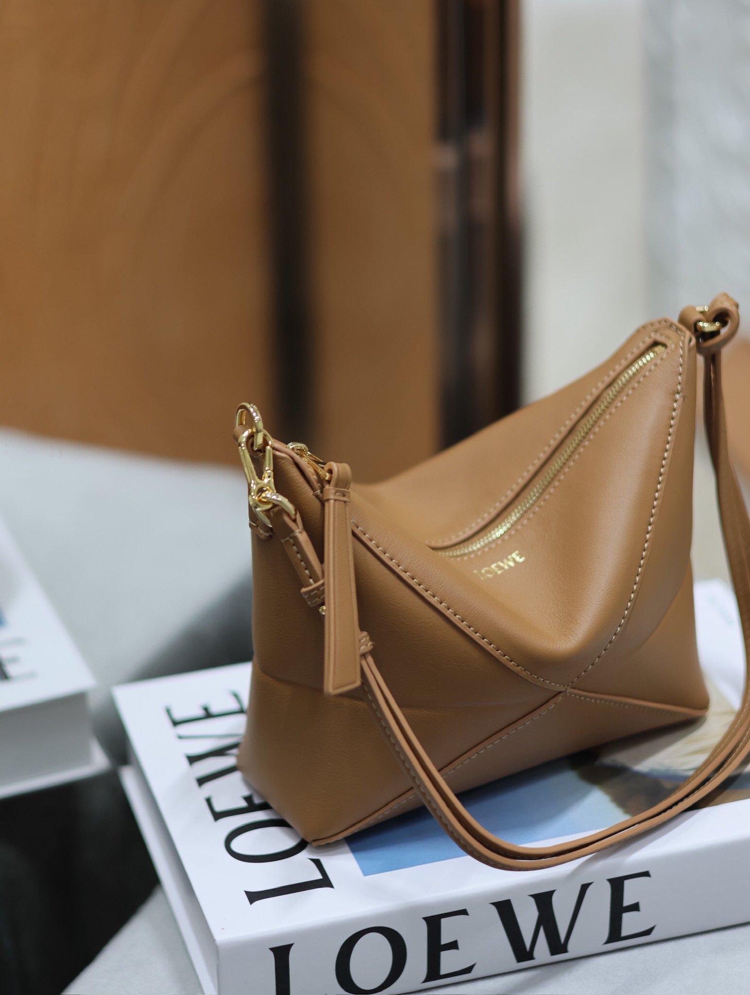 Loewe Hammock Hobo Marron