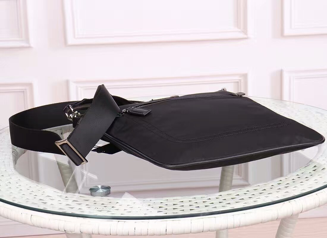 Prada Re-Nylon Crossbody Noir