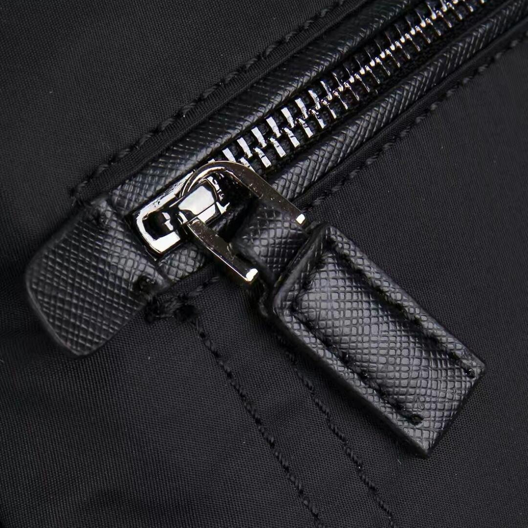 Prada Re-Nylon Crossbody Noir