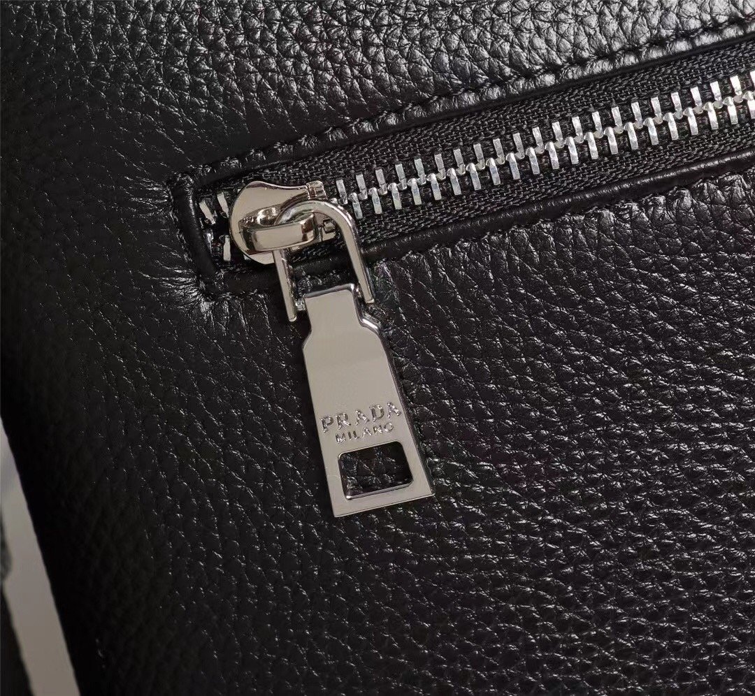 Prada Re-Nylon Vertical Crossbody Noir