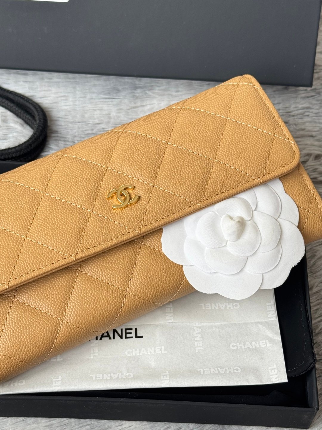 Chanel Portefeuille matelassé à rabat