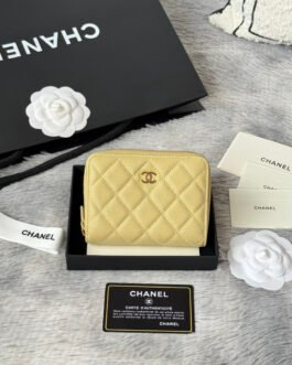 Chanel Portefeuille zippé matelassé