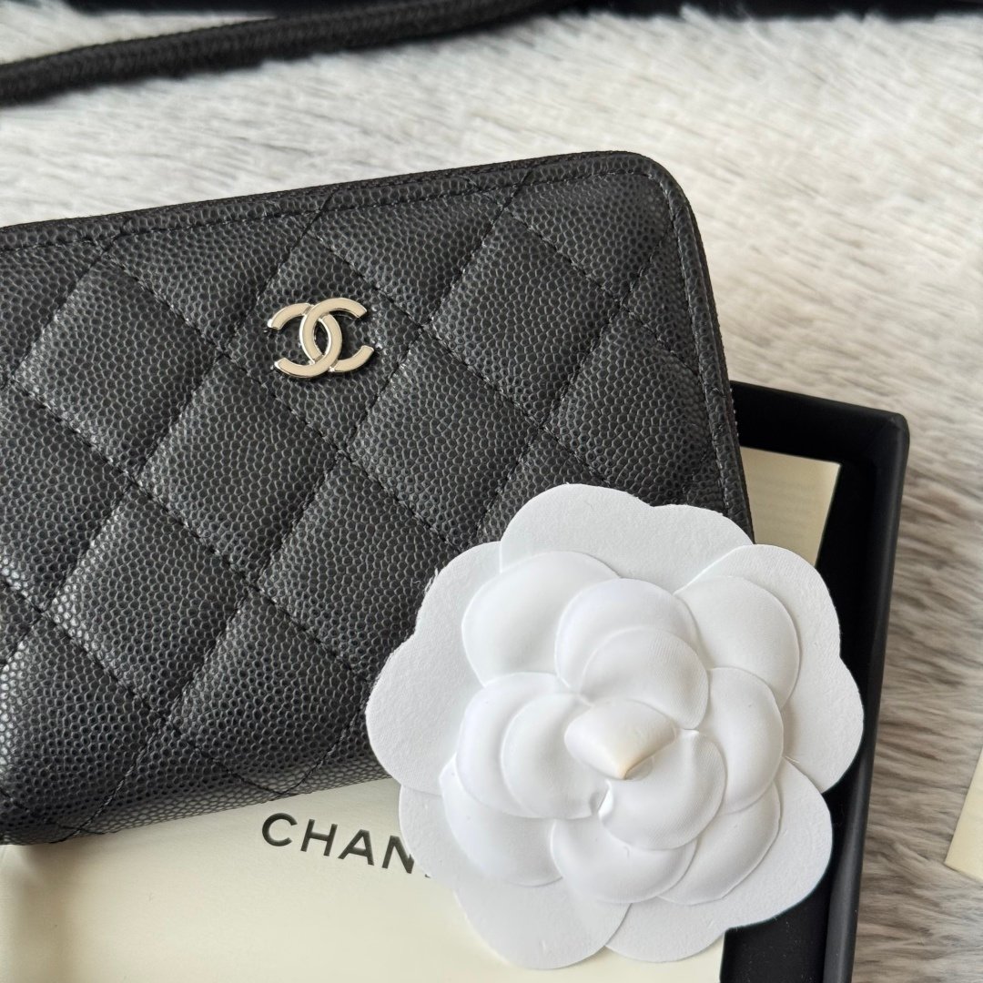 Chanel Portefeuille zippé matelassé
