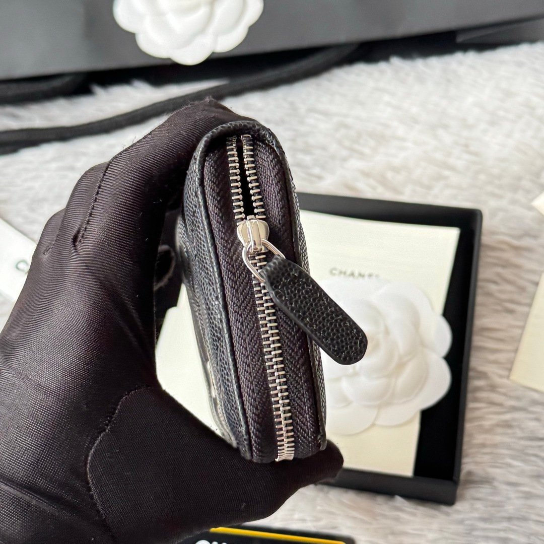 Chanel Portefeuille zippé matelassé