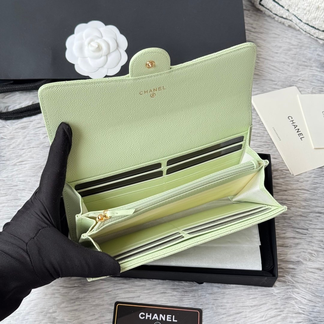 Chanel Portefeuille matelassé à rabat