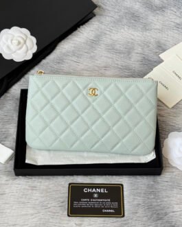 Chanel Portefeuille zippé matelassé