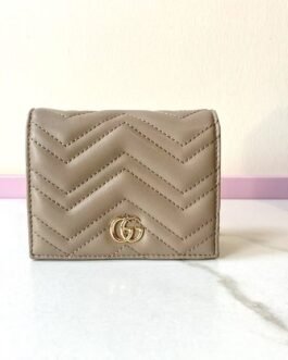 Gucci Portefeuille matelassé à chaîne