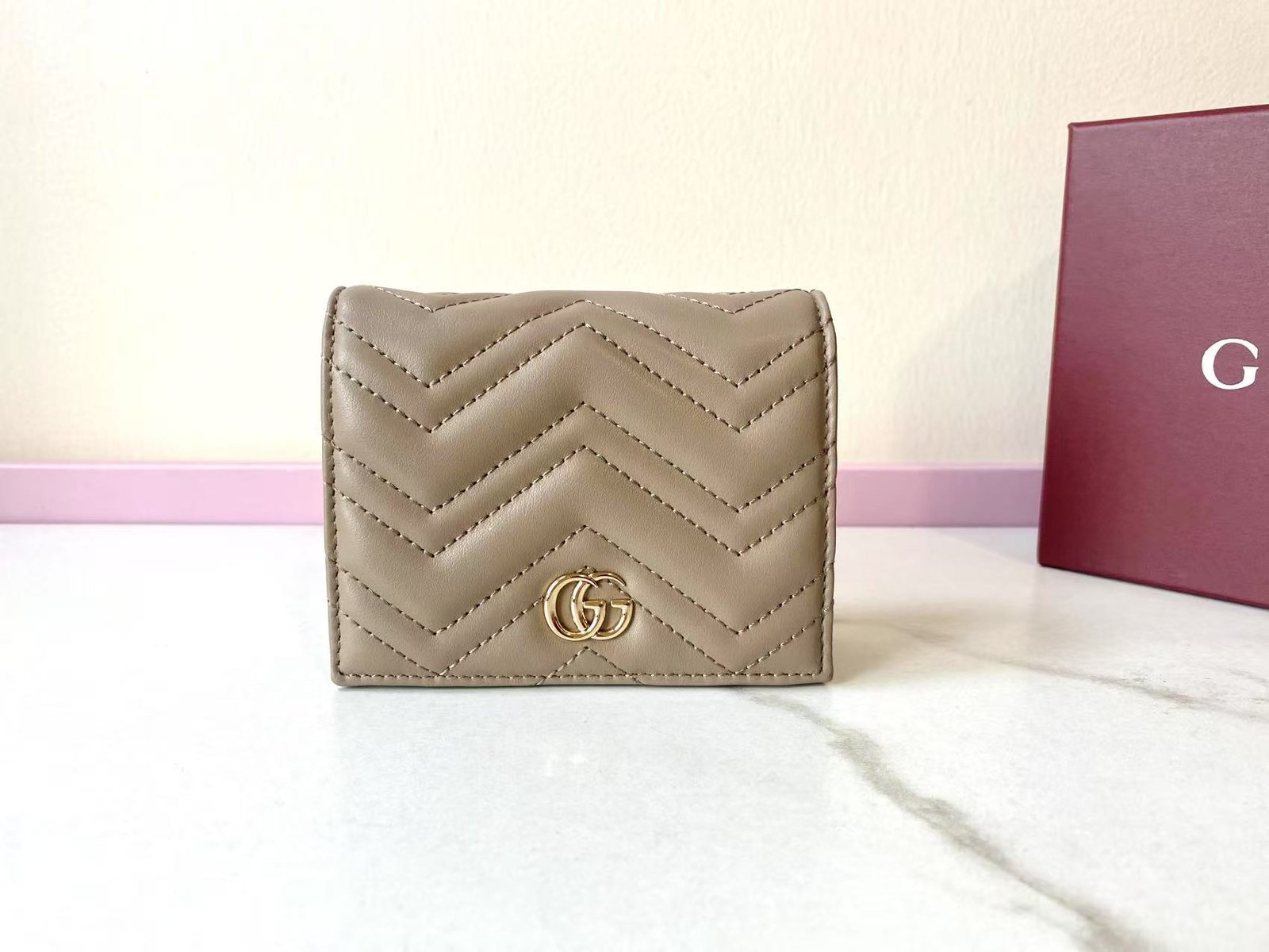 Gucci Portefeuille matelassé à chaîne