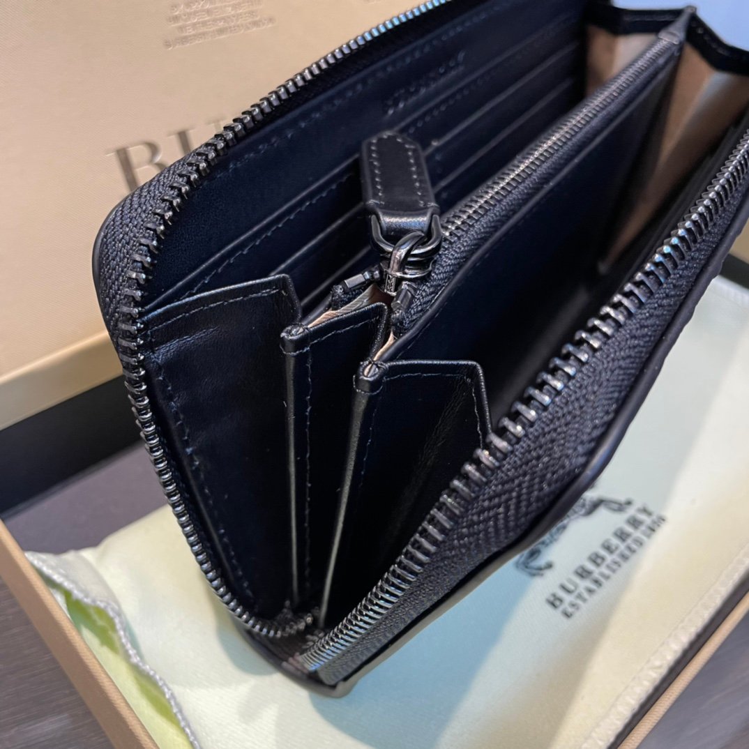 Burberry Portefeuille zippé