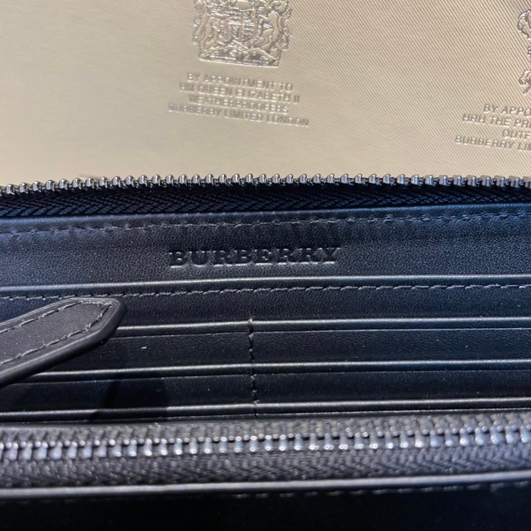 Burberry Portefeuille zippé