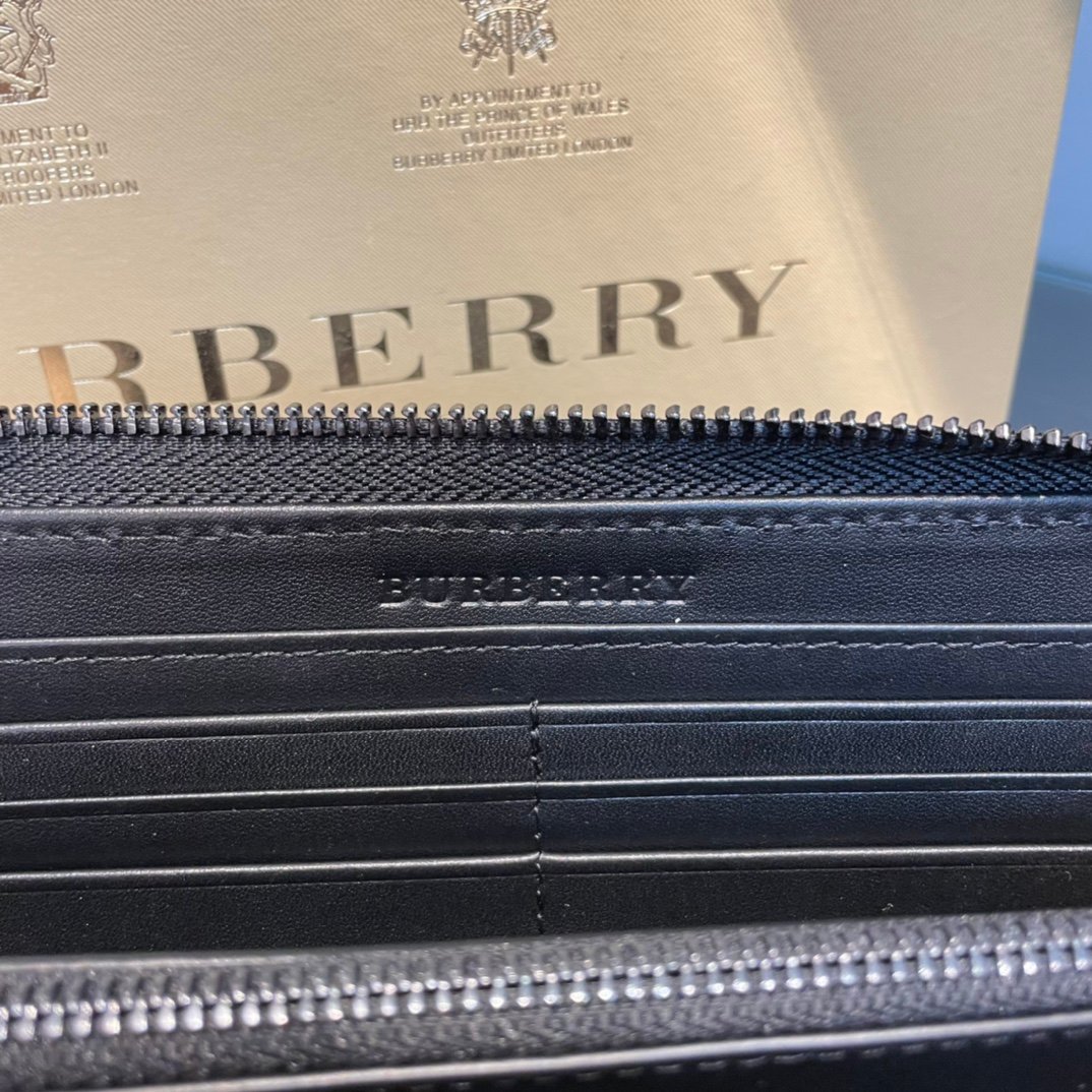 Burberry Portefeuille zippé