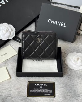 Chanel Portefeuille zippé matelassé