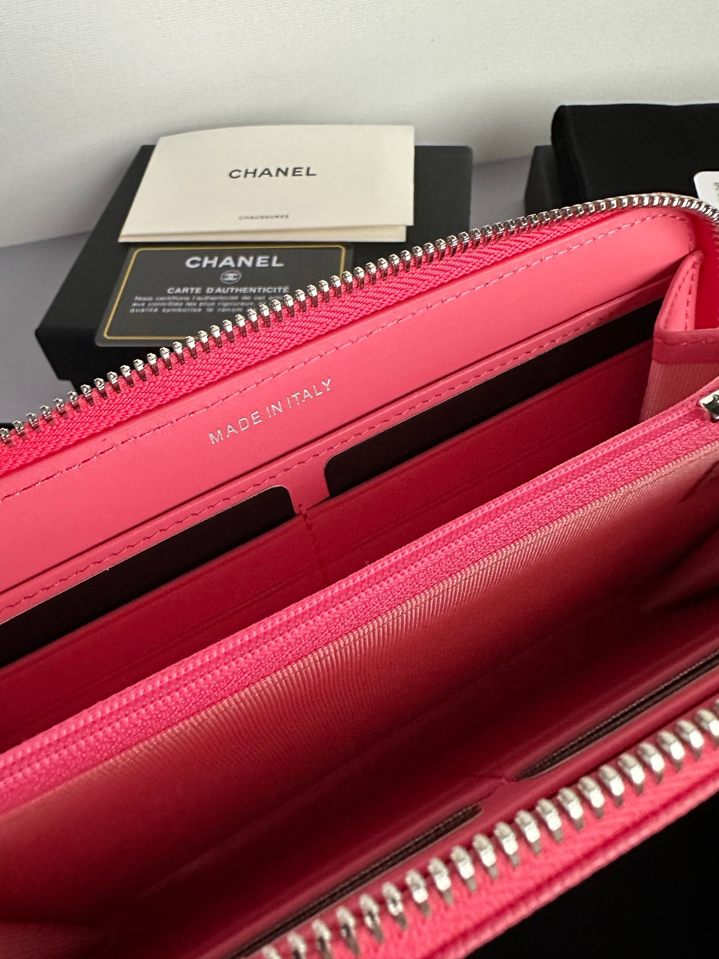 Chanel Portefeuille zippé matelassé