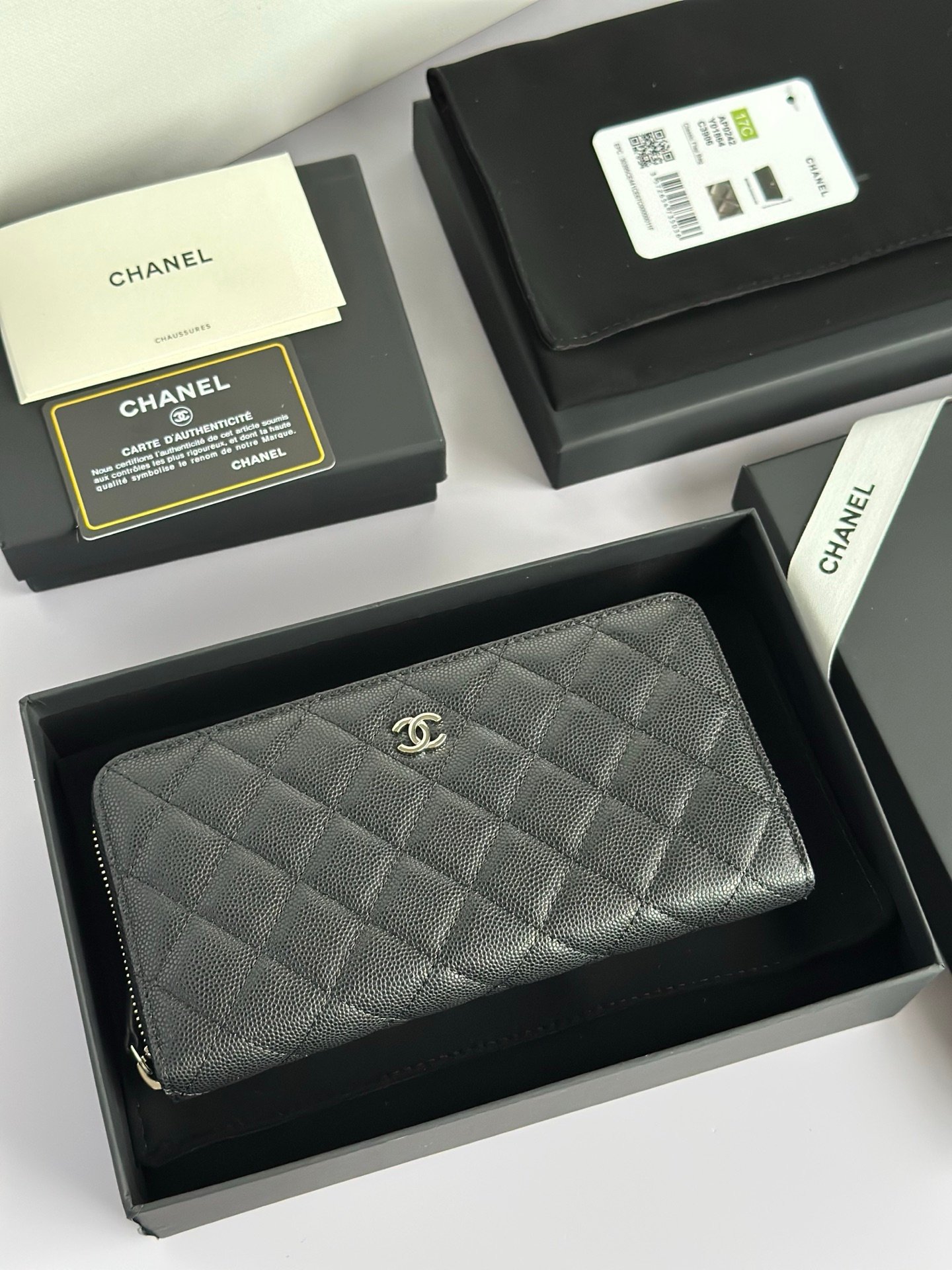 Chanel Portefeuille zippé matelassé