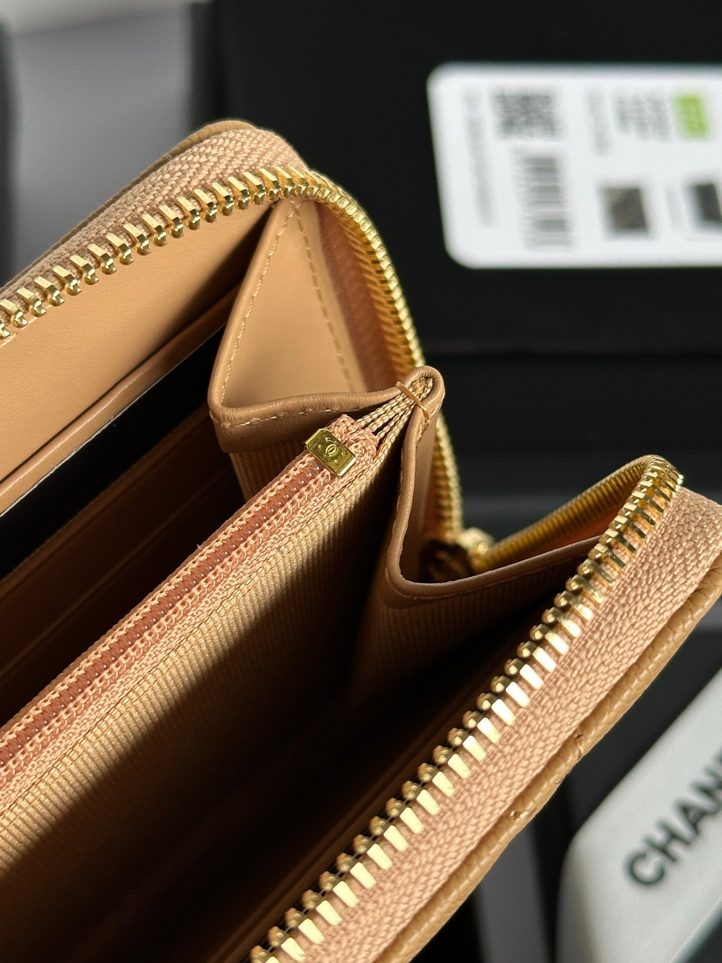 Chanel Portefeuille zippé matelassé