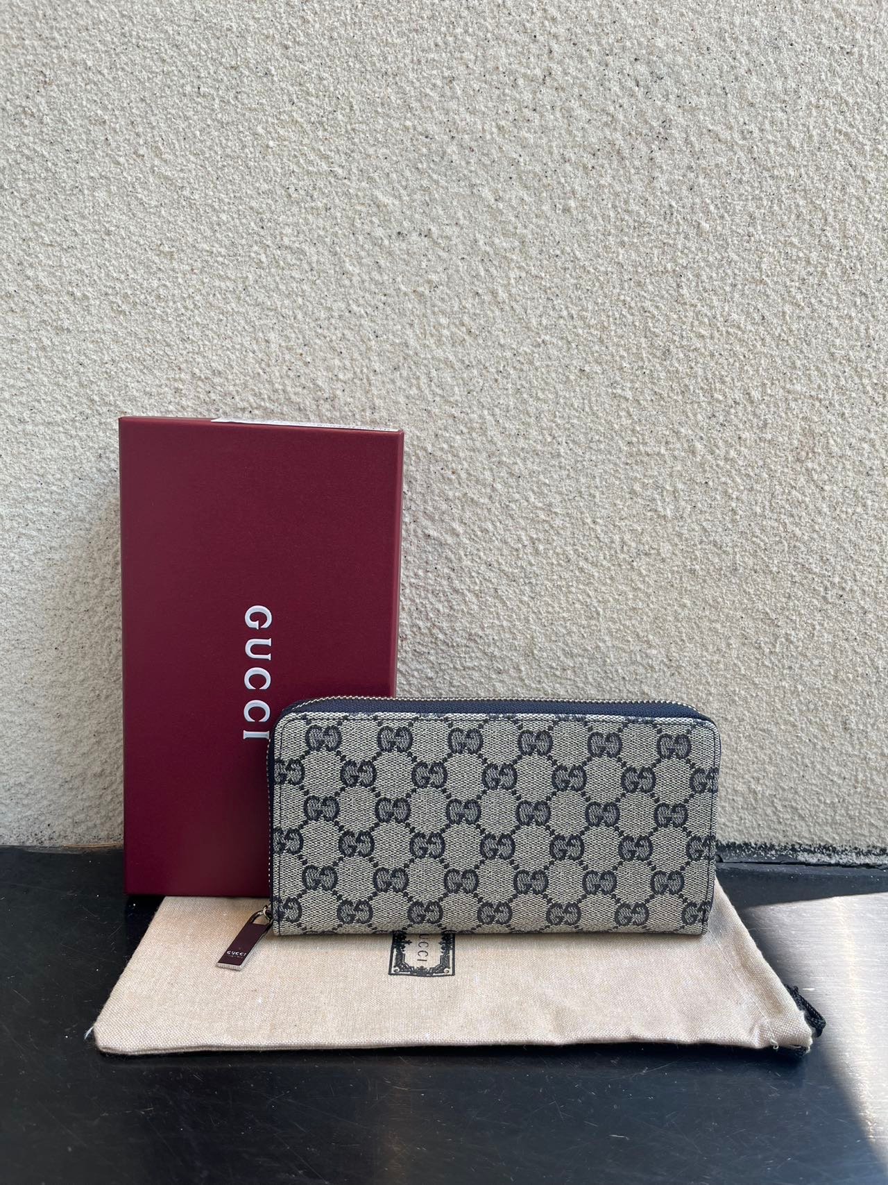 Gucci Portefeuille zippé monogramme
