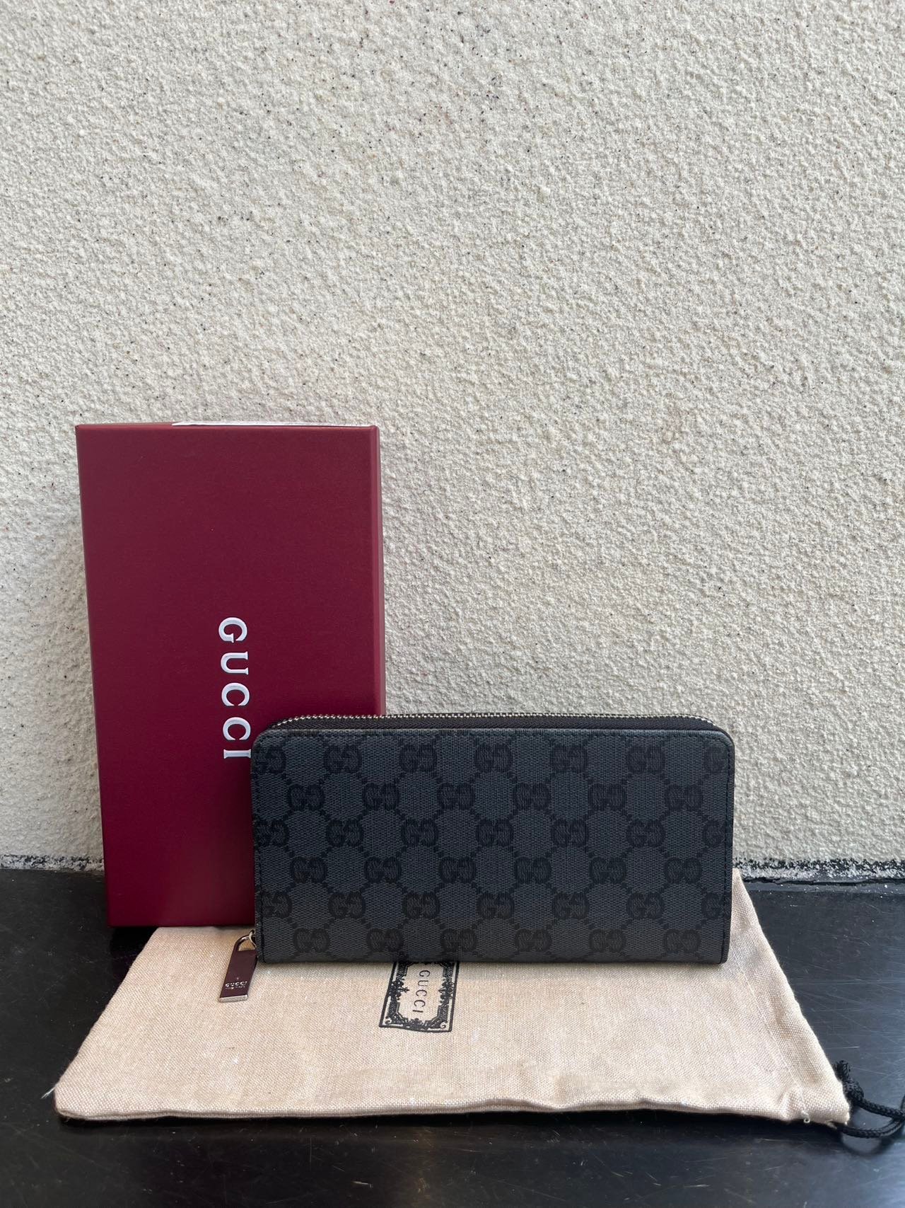 Gucci Portefeuille zippé monogramme