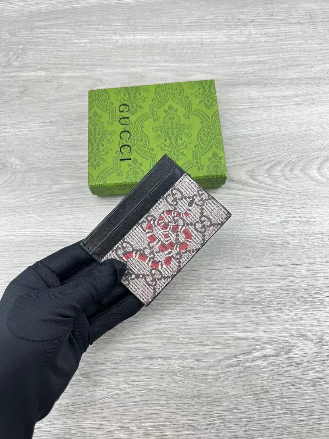 Gucci Portefeuille porte-cartes monogramme