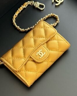 Chanel Portefeuille matelassé à chaîne