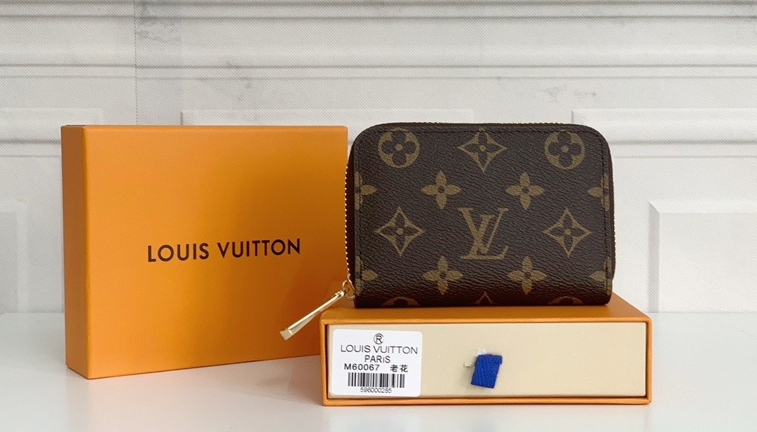 Louis Vuitton Portefeuille zippé monogramme