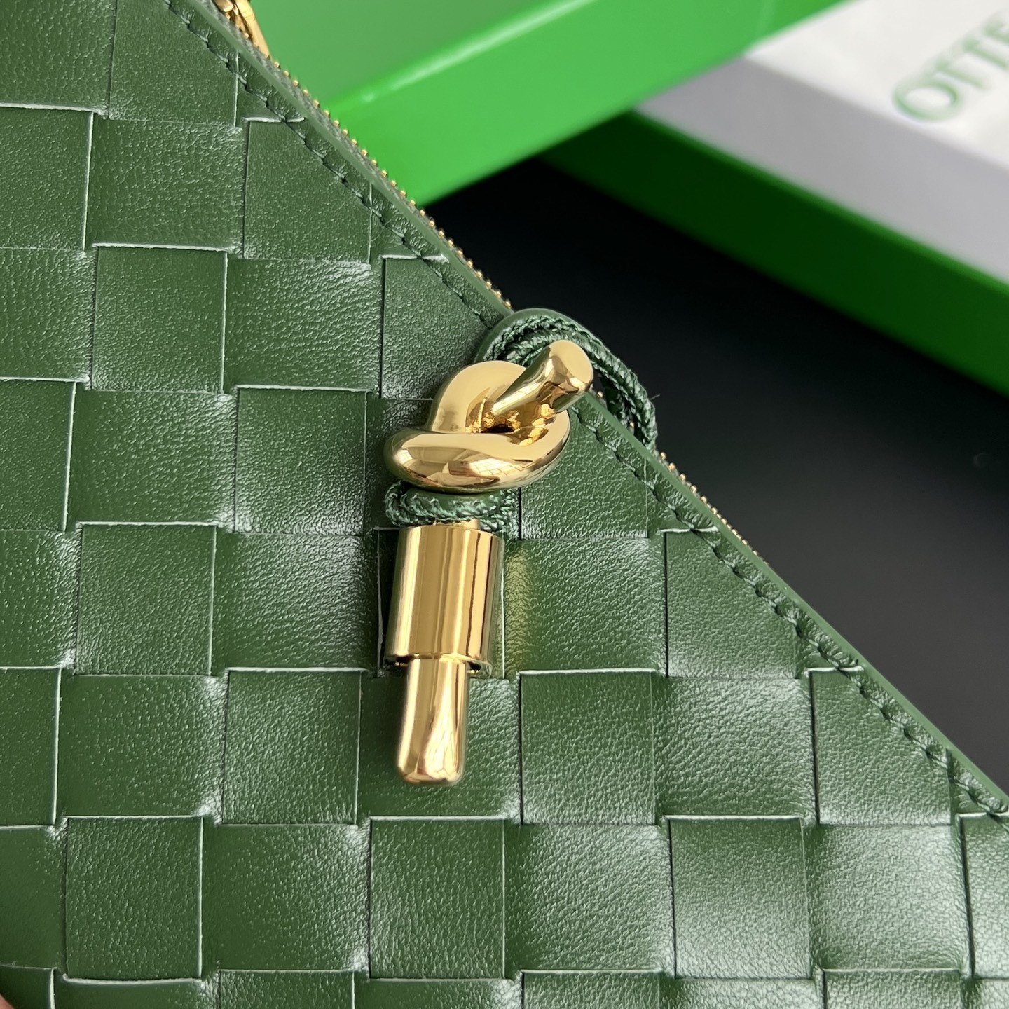 Bottega Veneta Portefeuille long Andiamo – Vert – Cuir nappa Intrecciato – Long
