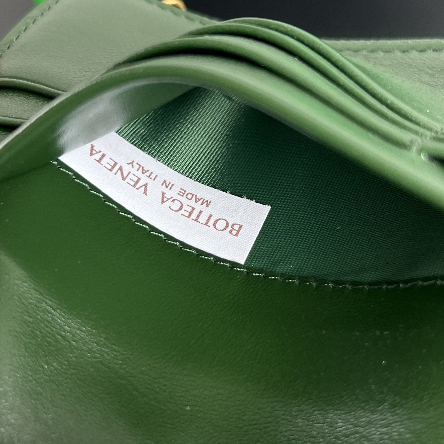 Bottega Veneta Portefeuille long Andiamo – Vert – Cuir nappa Intrecciato – Long