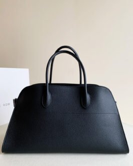 The Row Margaux 15 – Noir – Cuir grainé – Grand format