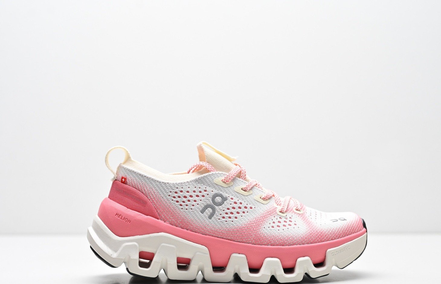 On Cloudrunner 2 – Rose / Blanc
