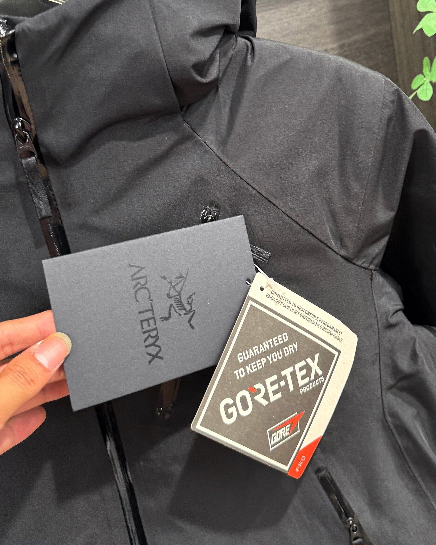 Kolon Sport Veste technique GORE-TEX 2-en-1 avec doublure matelassée amovible – standard – Bleu glacier, Noir – Plusieurs…