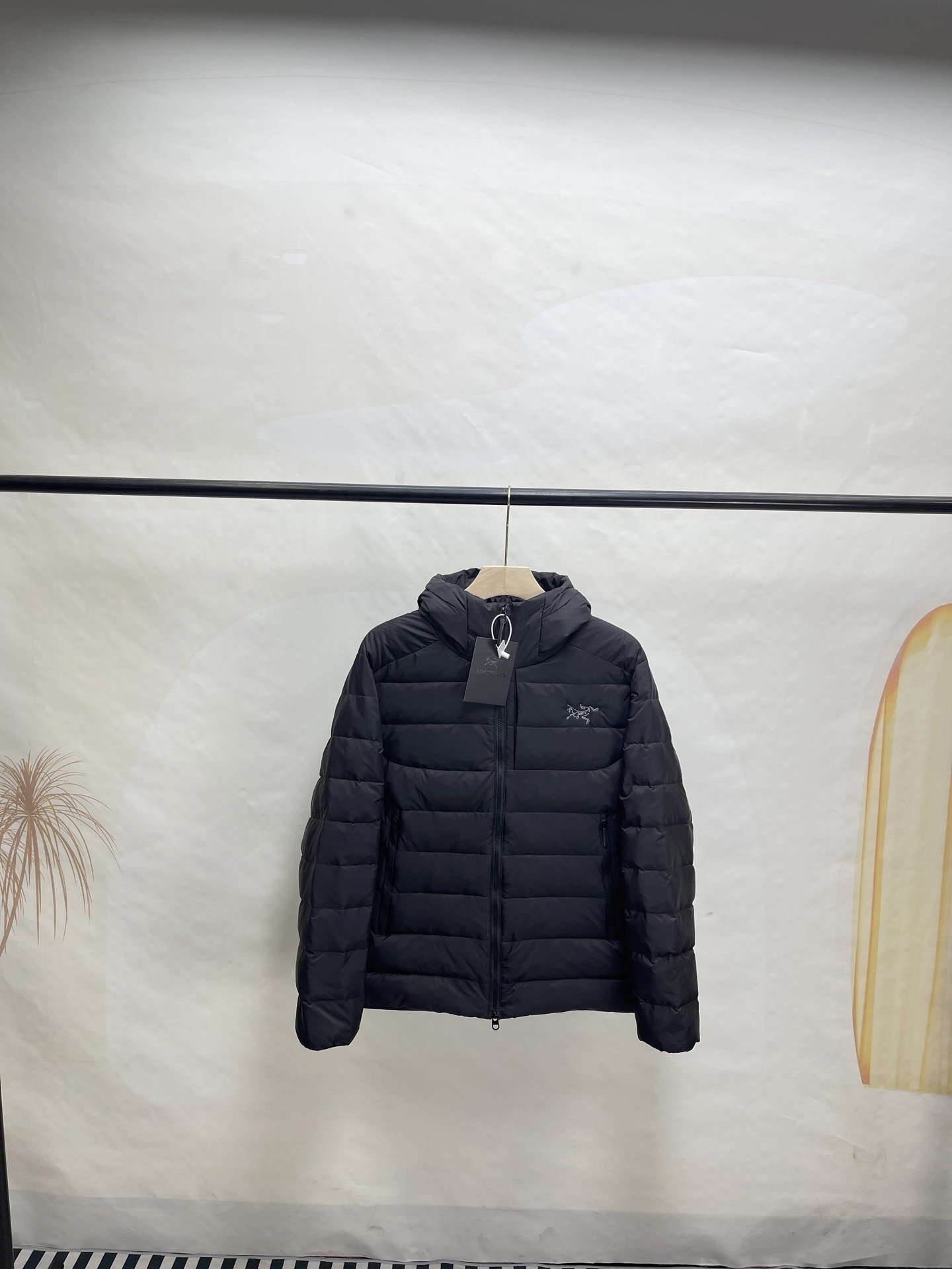 Moncler Doudoune courte légère à détails métalliques – court – Noir – Femme