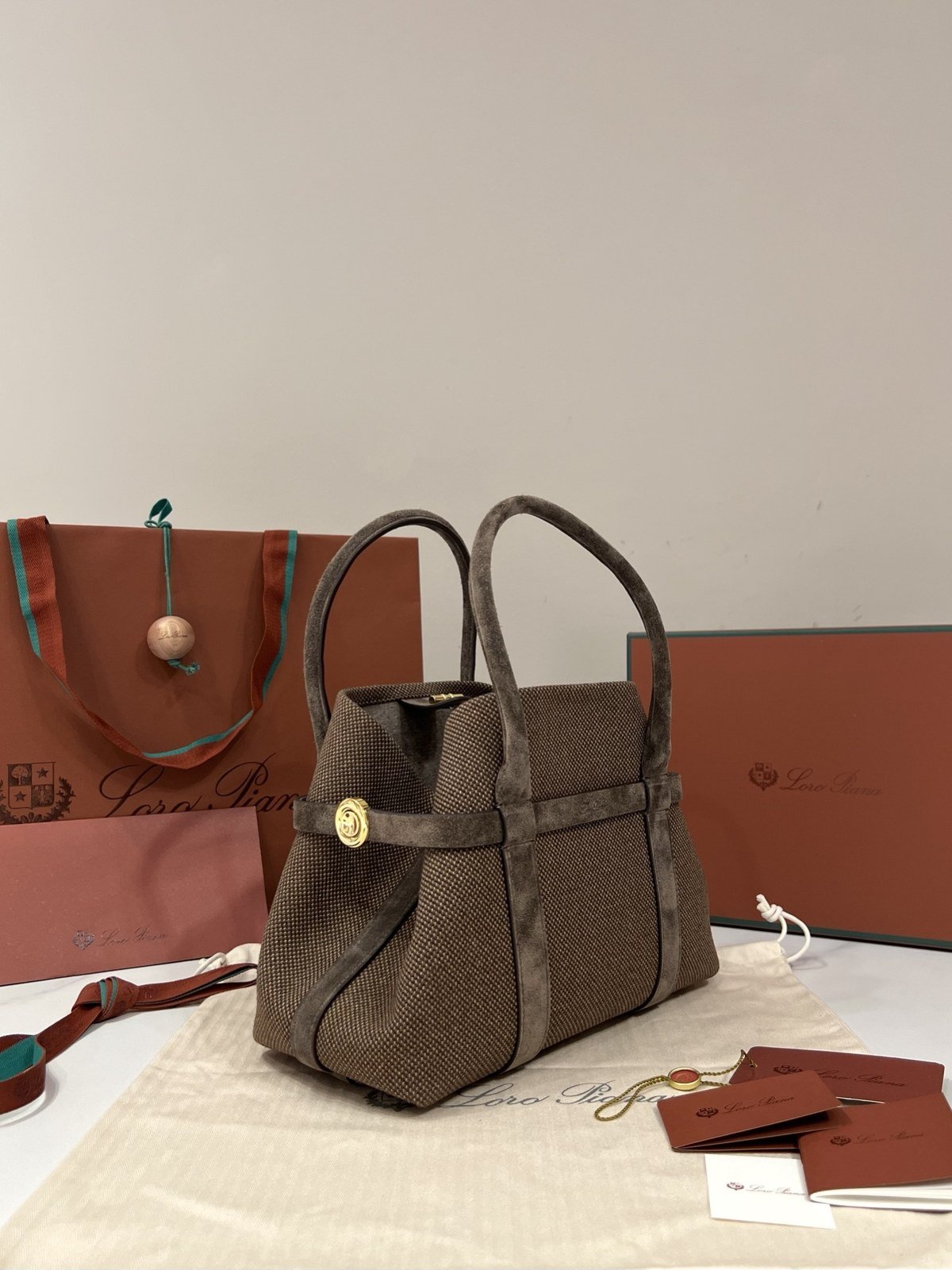 Loro Piana Large Bale Bag Marron et taupe
