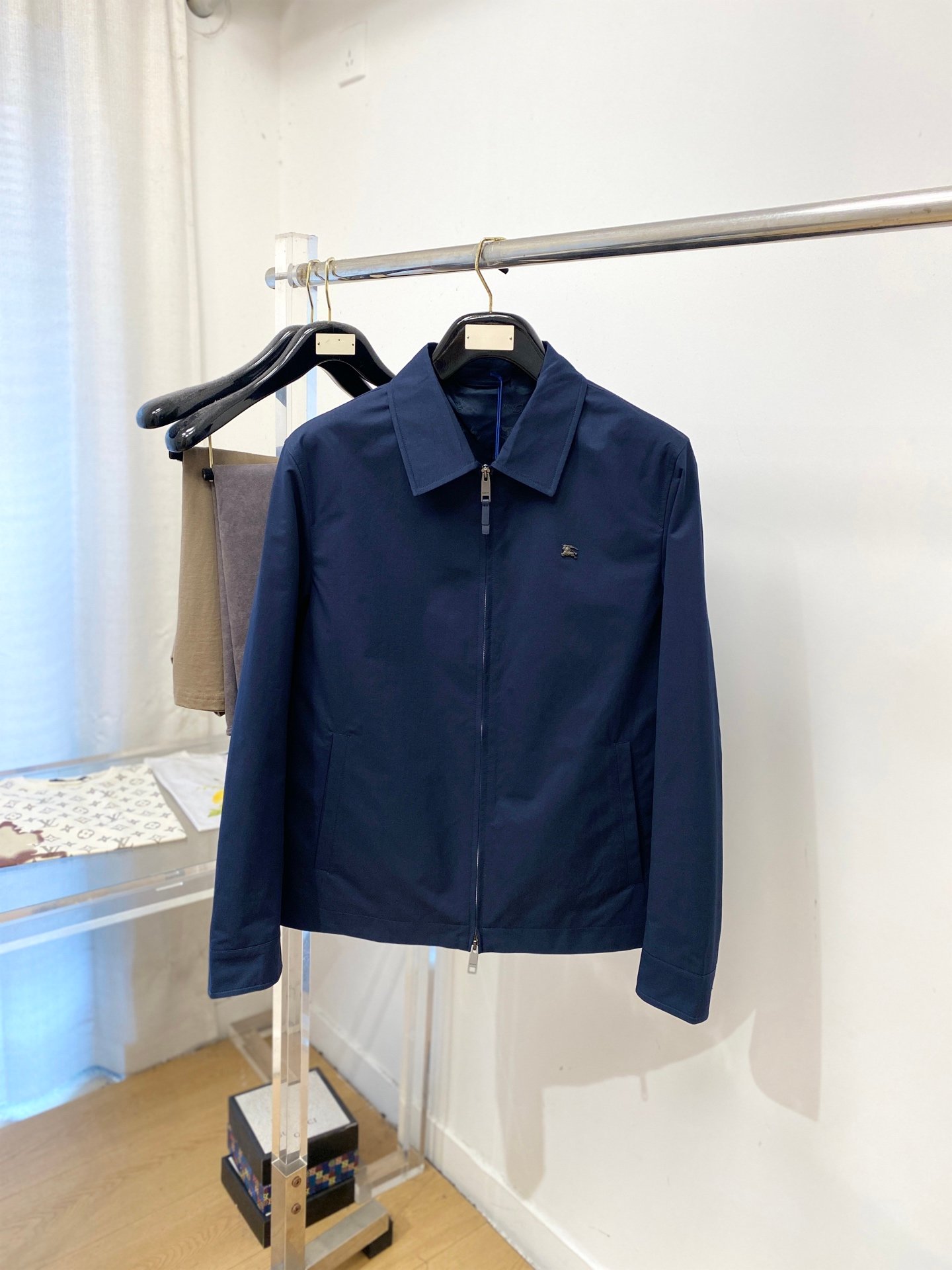 Burberry Veste Harrington légère à logo – Bleu marine