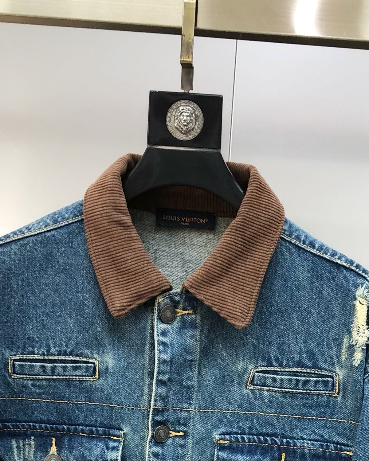 Louis Vuitton Veste en denim à col velours – Bleu - vue 3