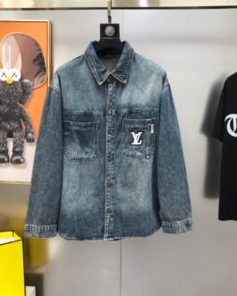 Louis Vuitton Veste en denim à patch LV – Bleu délavé