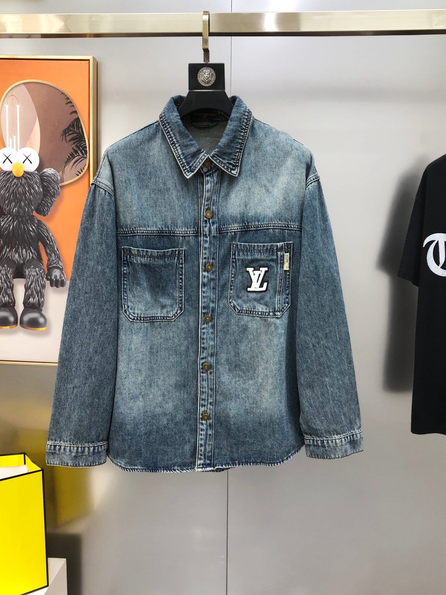 Louis Vuitton Veste en denim à patch LV – Bleu délavé