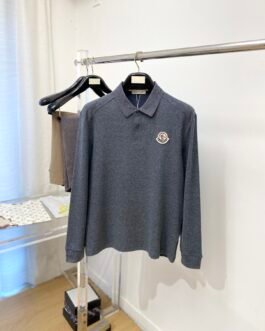 Moncler Polo en maille à écusson – Gris chiné