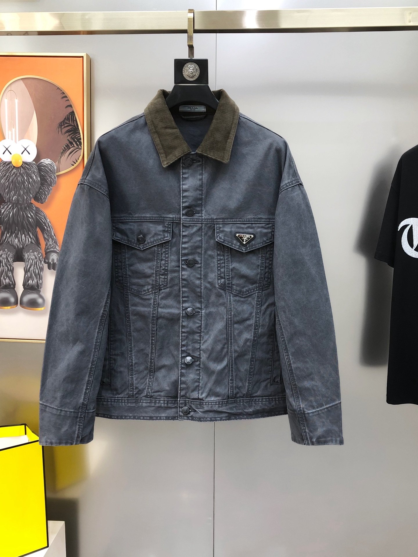 Prada Veste en denim à col velours – Gris délavé
