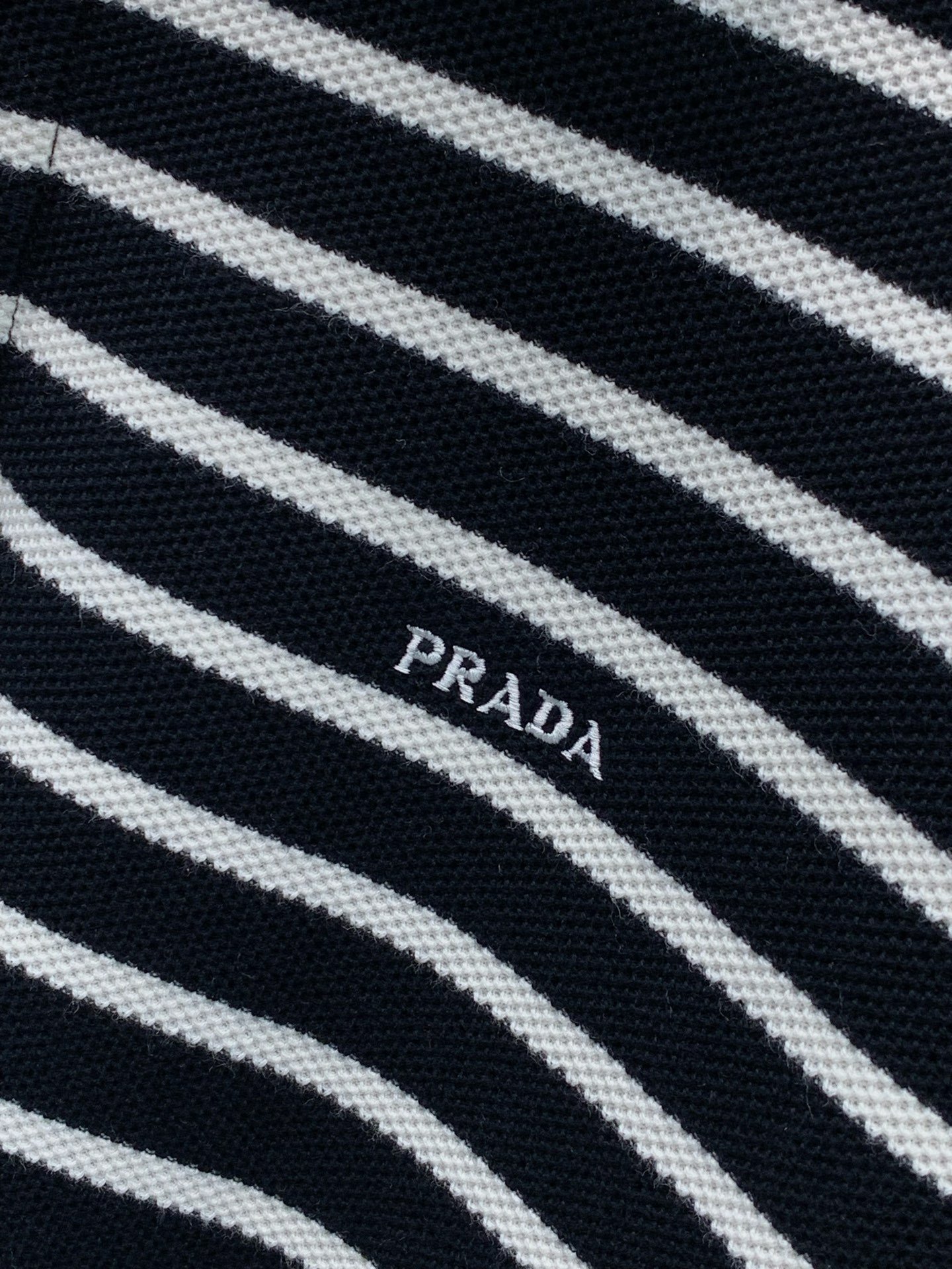 Prada Polo en maille rayée à manches longues Noir et blanc - vue 2