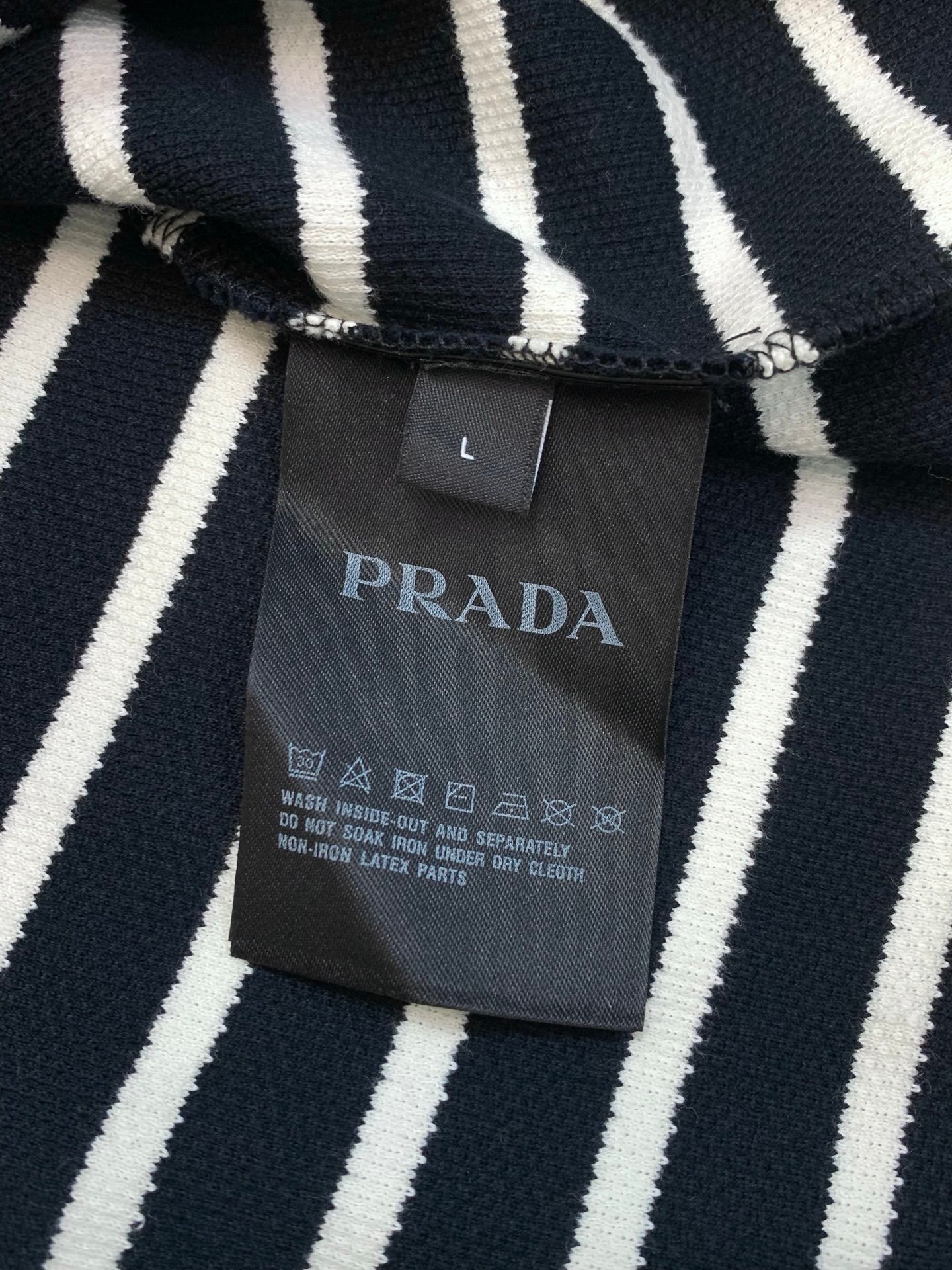 Prada Polo en maille rayée à manches longues Noir et blanc - vue 4