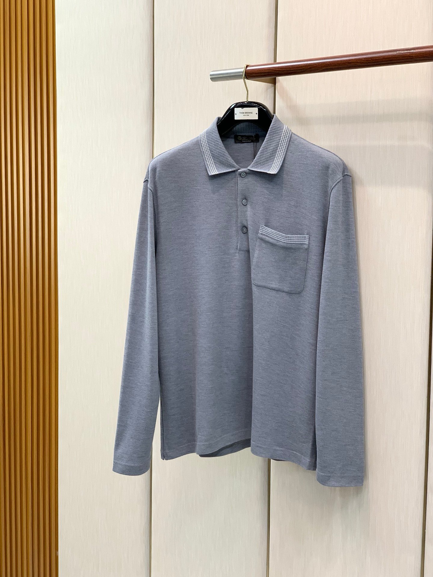 Loro Piana Polo manches longues en maille à poche poitrine Gris bleuté