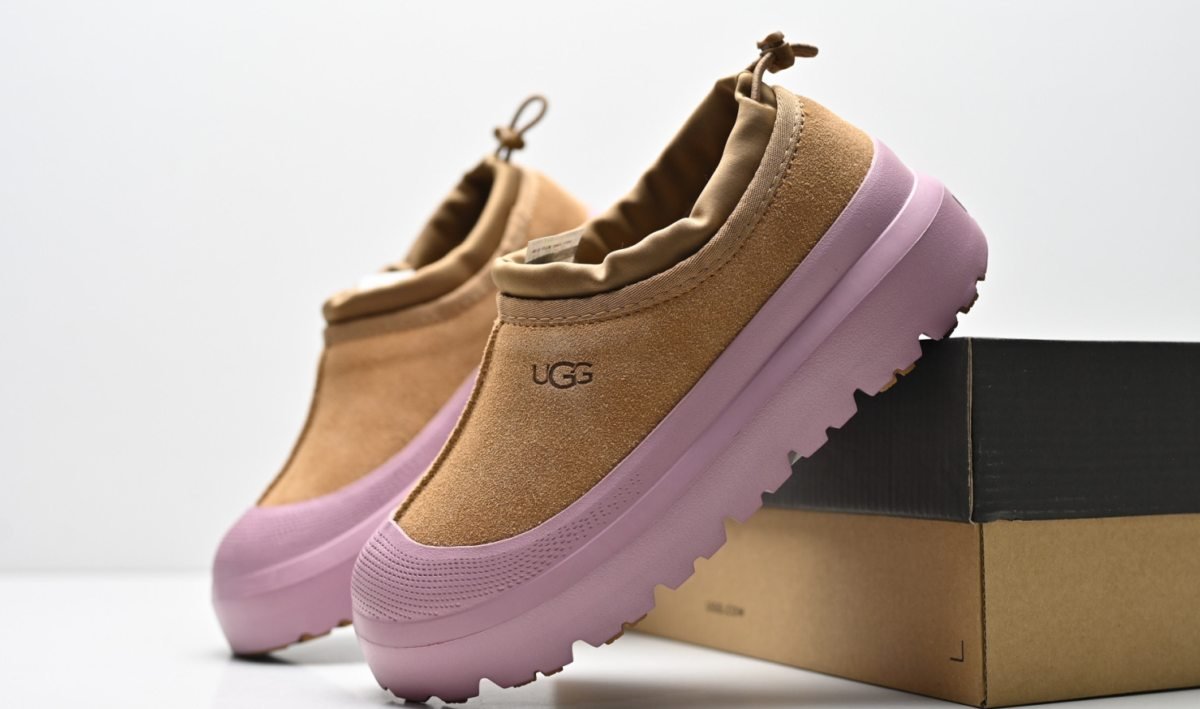 UGG Sabots fermés à semelle plateforme Camel et rose
