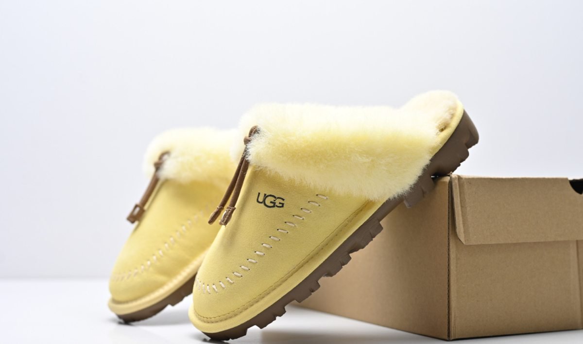 UGG Mules fourrées à cordon et coutures contrastées Jaune pastel